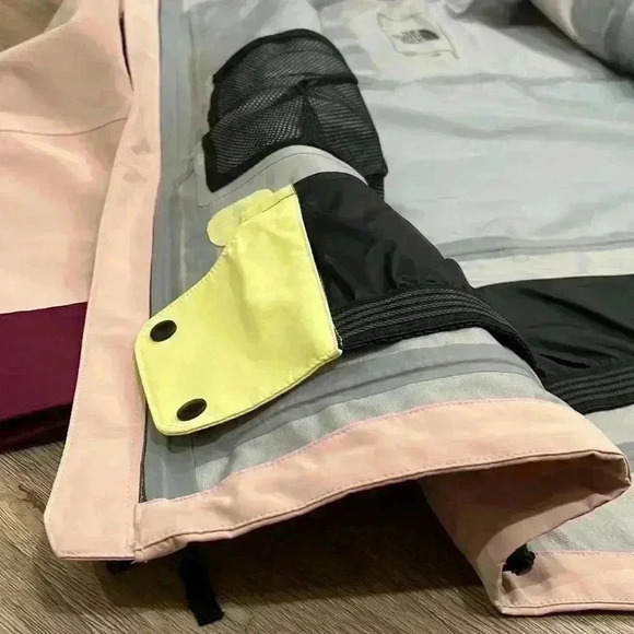 The North Face Women’s Dragline Jacket, Small - Picture 8 of 15